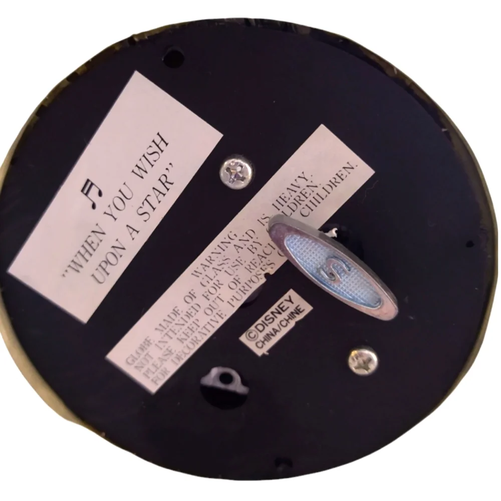 Vintage Disney Pinocchio Musical Snowglobe - Picture 9 of 11